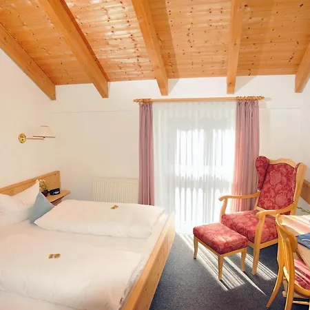 Zum Hirschen Hotel